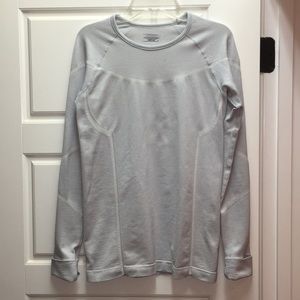 Athleta Women’s work out top